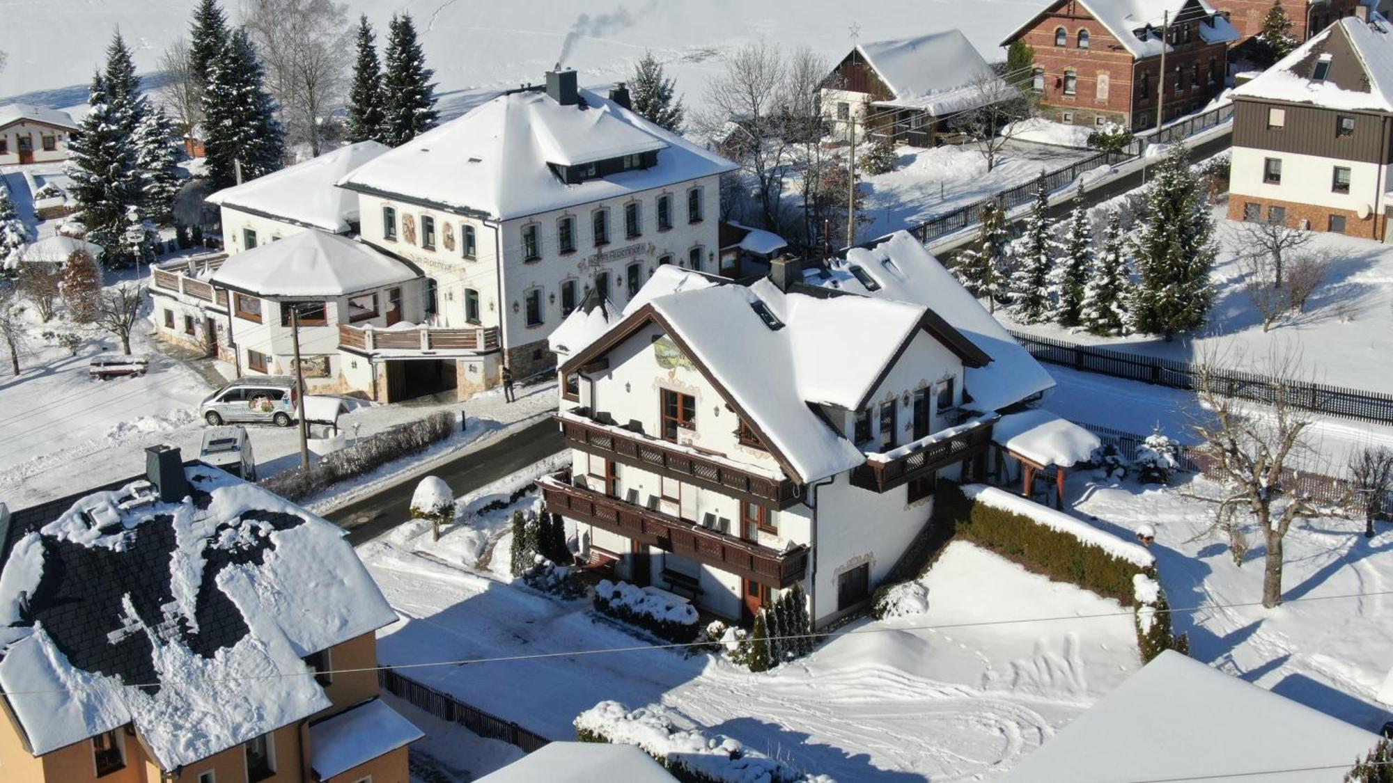 Hotel Alpenhof Markneukirchen المظهر الخارجي الصورة