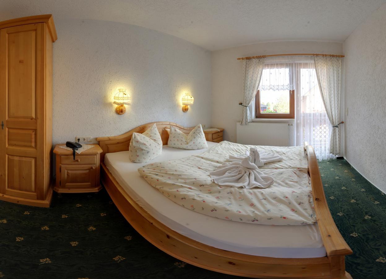 Hotel Alpenhof Markneukirchen المظهر الخارجي الصورة